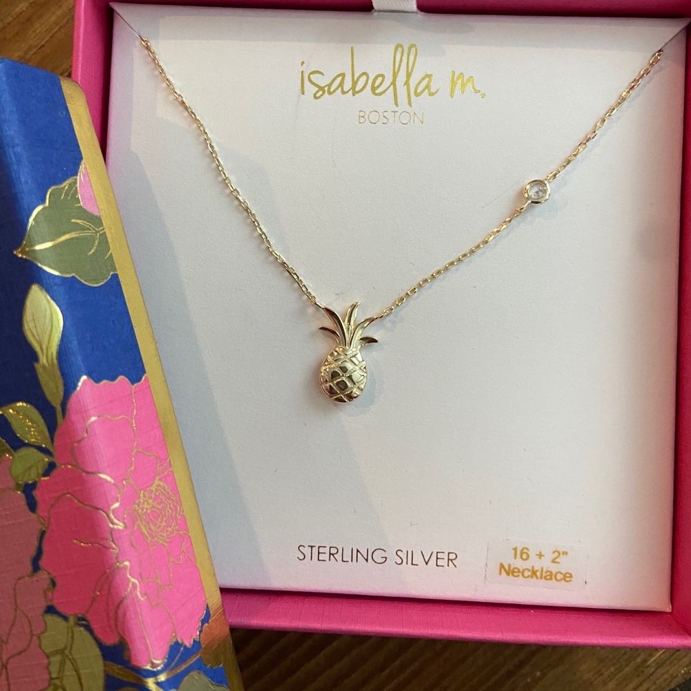 Brand new Isabella M pineapple necklace gold